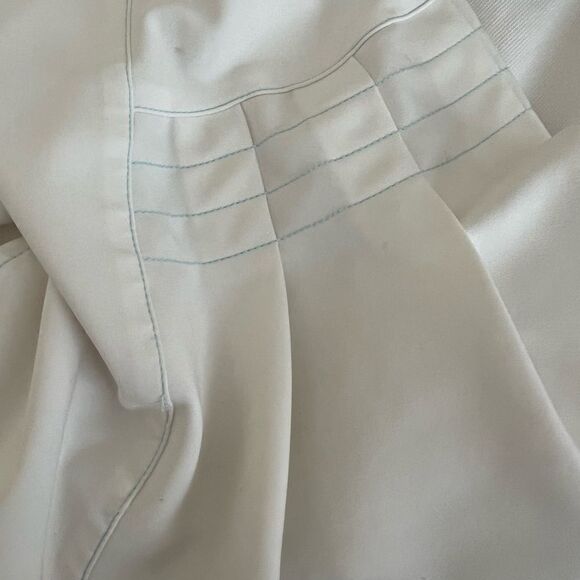 I am gia white skirt - Picture 4 of 4